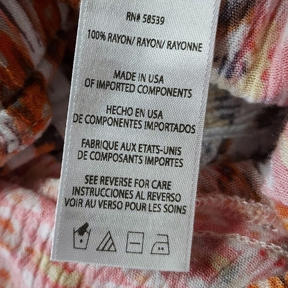 Kut From The Kloth short size 4 Made In USA 100% rayon - Picture 3 of 10